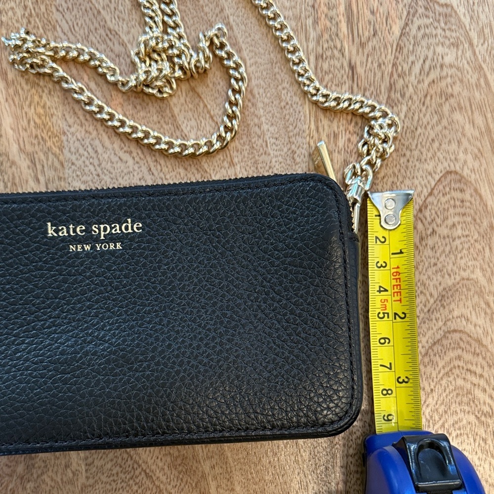 Kate Spade small Black crossbody with Gold Chain - Picture 4 of 7